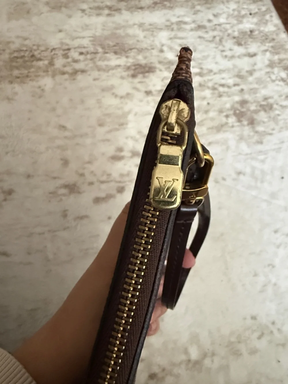 Neverfull Wristlet Clutch - Picture 3 of 7